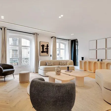 Incredible Flat - 4 Br-10p - Matignon - Champs Elysees פריז