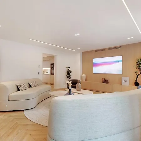 Incredible Flat - 4 Br-10p - Matignon - Champs Elysees