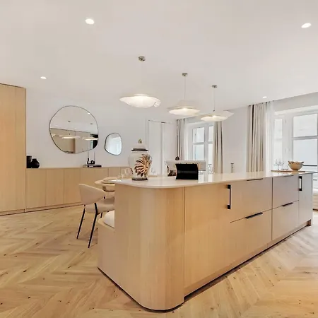 Apartment Incredible Flat - 4 Br-10p - Matignon - Champs Elysees Paris