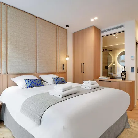 Incredible Flat - 4 Br-10p - Matignon - Champs Elysees Paris