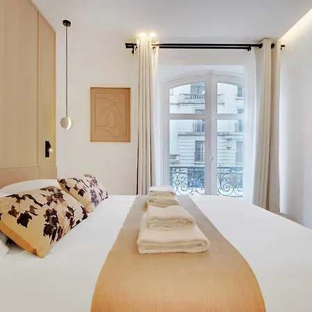 Apartment Incredible Flat - 4 Br-10p - Matignon - Champs Elysees *