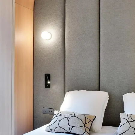 Incredible Flat - 4 Br-10p - Matignon - Champs Elysees Paris