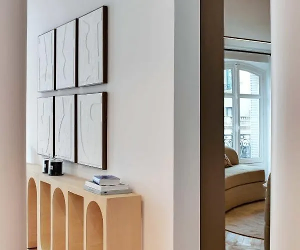 Incredible Flat - 4 Br-10p - Matignon - Champs Elysees