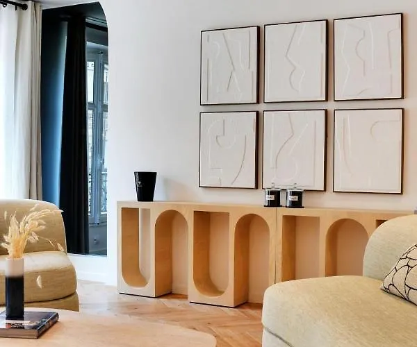 아파트 Incredible Flat - 4 Br-10p - Matignon - Champs Elysees *