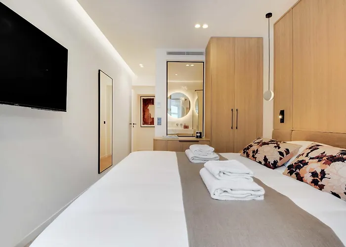 아파트 Incredible Flat - 4 Br-10p - Matignon - Champs Elysees 파리