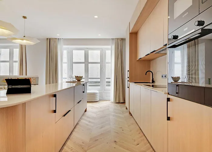 Incredible Flat - 4 Br-10p - Matignon - Champs Elysees
