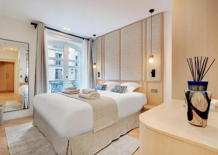 아파트 Incredible Flat - 4 Br-10p - Matignon - Champs Elysees 파리