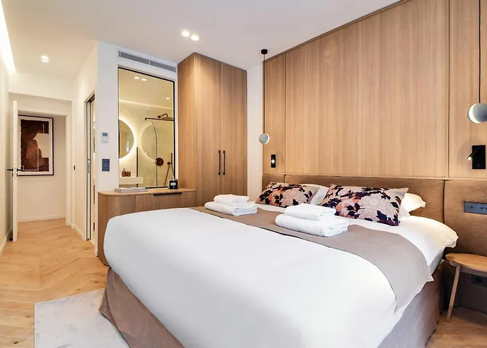 Incredible Flat - 4 Br-10p - Matignon - Champs Elysees