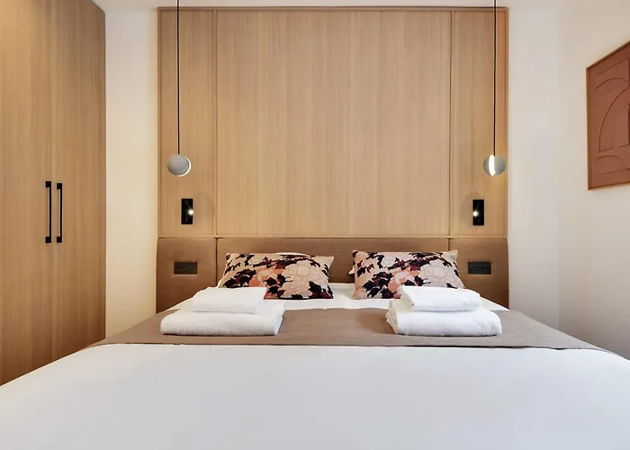 아파트 Incredible Flat - 4 Br-10p - Matignon - Champs Elysees
