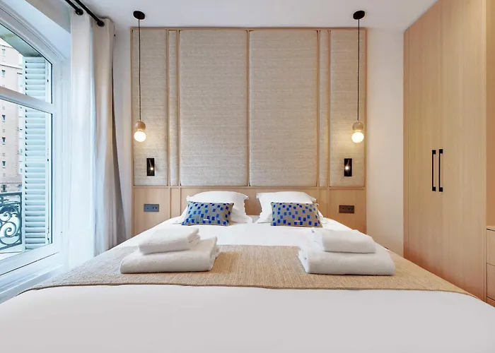 아파트 Incredible Flat - 4 Br-10p - Matignon - Champs Elysees *