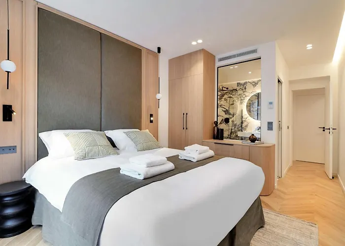 아파트 Incredible Flat - 4 Br-10p - Matignon - Champs Elysees *