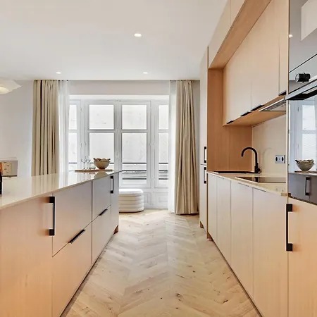 Incredible Flat - 4 Br-10p - Matignon - Champs Elysées
